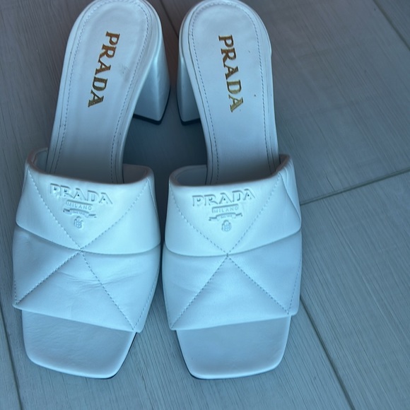 Prada Quilted nappa leather heeled sandals - Picture 5 of 5